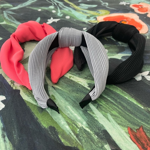 Three headbands - Picture 2 of 2